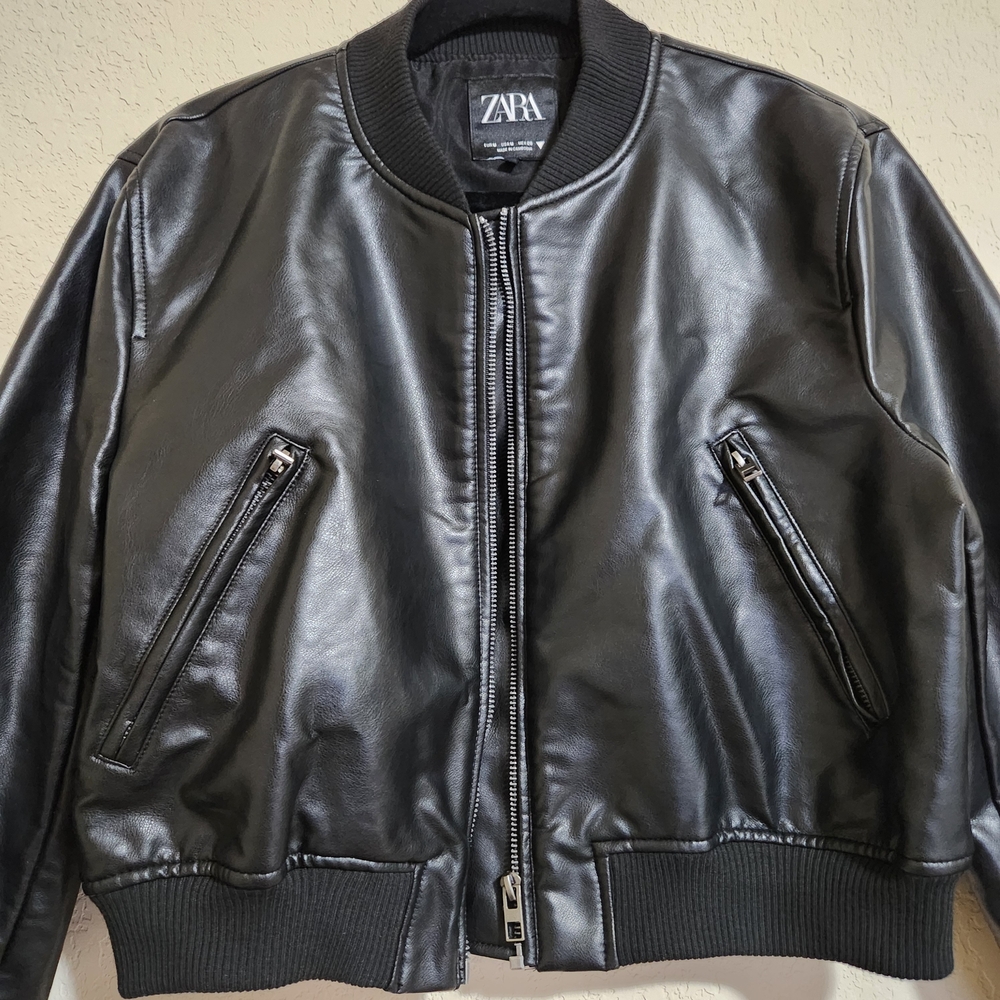 Zara Women's Cropped Faux Leather Bomber Jacket In Size Medium